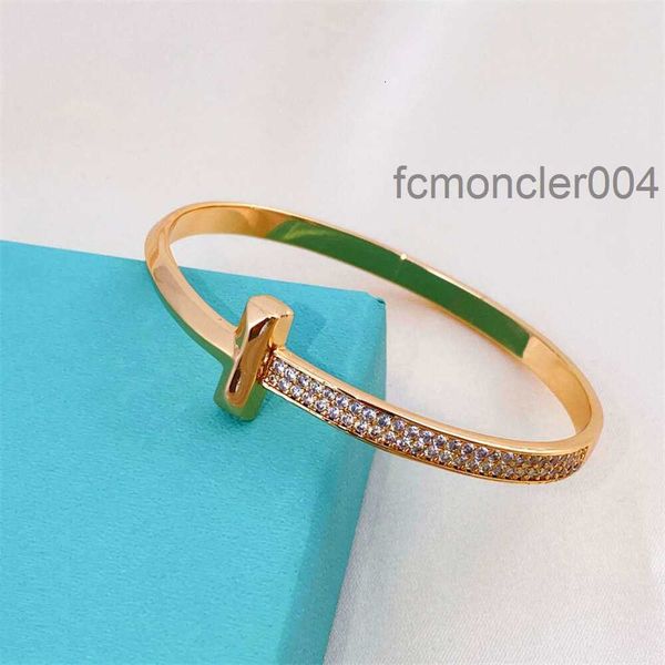 Brazalete pulsera v chapado en oro t estrecha fila única semi diamante hebilla de precisión pareja rosa moda g8t1