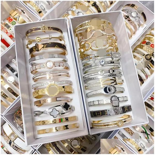 Bracelet Bracelets Marque De Luxe Lot Mixte En Gros De 5 Pièces Marchandises Prix Étage Femmes Bracelet Bracelets Bracelets Braclet Drop Deli Ot2B8