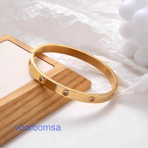 Bracelet Bracelet de pneus de voiture Gold Smooth Face IS Premium Feeling Set 10 Diamant Design polyvalent Bracelet Bijoux de mode Lumière avec boîte d'origine