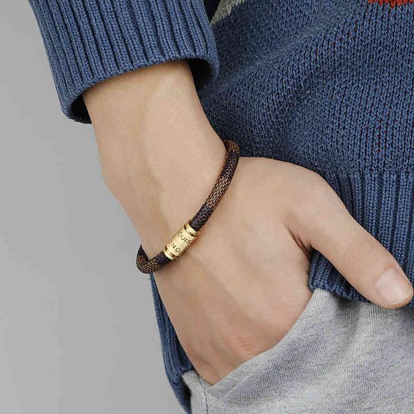 Bracelette bracelets en acier titane gravé vieux décor de la corde de vachette en acier inoxydable boucle magnétique masculine et femme