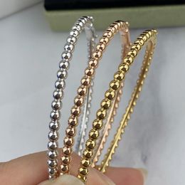 Bangle Charms v Gold Quality Luxury Brand Bangle Classical Bead Pearls Bracelet Rose Platinum Designer sieraden voor vrouwen Fashion Bijoux 230509
