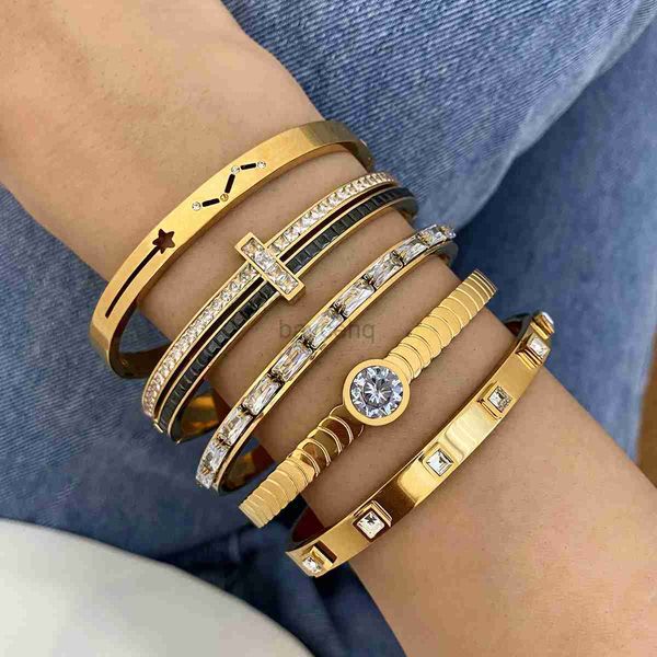 Bangle Chic Cross Cross Screage Steelets For Women Circon Star Moon Heart Profell Ins Rhinestone Bangles Joya Regalo 240411