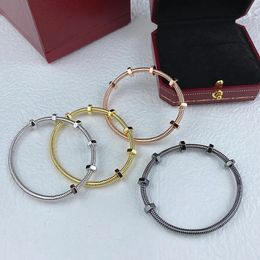 Bangle Klassiek Creatief Ontwerp Dubbele Bout Moer Armband voor Mannen Eenvoudig Modemerk Vrouwen Sieraden Paar Party Gift 231020