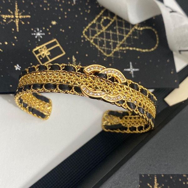 Brazalete Clásico Brazalete Pulsera Mujer Cuero Diseñador de lujo Letra Cristal 18K Chapado en oro No es fácil cambiar Color Amantes Gota Entregar DHCTM