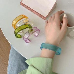 Bracciale rigido colorato in resina acrilica irregolare bracciale aperto polsino geometrico trasparente per regali di gioielli da donna