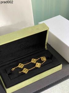 Bangle designer armbanden Luxe VAN Clover Armband Pearl 4 Leaf 18K Gold Laser Brand Bangle Charm Bracelets Ketting Oorbellen Diamond Wedding A Jewelr J230710