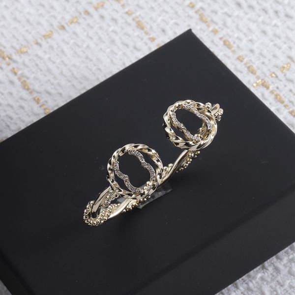 Brazalete de diseñador Brazalete de diseñador para mujer ch Muñeca para mujer Brazaletes adecuados Pulsera Marca de lujo Réplica oficial Primavera CHD2309148 superka