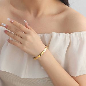 Bangle de mode de mode bijoux bijoux de soignant original diamant d'or à la mode pour femmes bracelets à ongles bracelet bijoux sier bd3e 743444