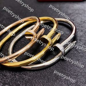 Bracelet de bijoux de créateur de bracelet diamants embellis pour femmes hommes de mariage marque de luxe de luxe