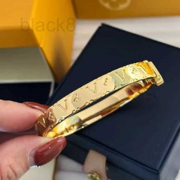 Bangle Designer luxe armband voor vrouwen met diamantontwerp honderd harde lichaamsarmbanden Kerstcadeau sieraden optioneel geschenkdoos erg mooi 3AIL