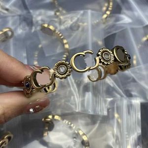 Bracelet bracelet de créateur ouvert bracelet de luxe Braclets Gold rétro pour femmes bijoux de mode fournit Q0B2