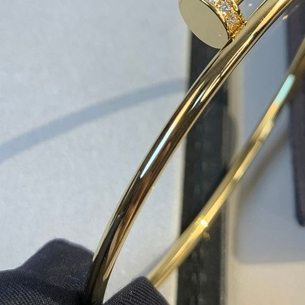 Bangle Diamond Nail mince tube creux Sier Sier en or en or, la méthode d'ouverture est cohérente avec le produit officiel pour les femmes BRAC