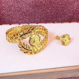 Bracelet Dubai 24K Plaqué Or Bracelets Pour Femmes En Gros De Luxe Bracelets Avec Anneau Qualité Cuivre D'or Hawaïen Bijoux