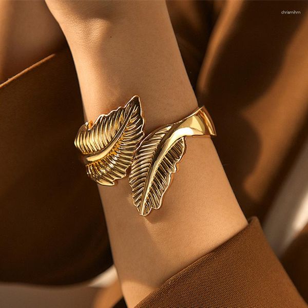 Brazalete elegante con dijes en forma de hoja, brazaletes abiertos para mujer, tendencia chapada en oro, brazaletes de hojas grandes, joyería al por mayor