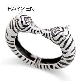 Bangle est Kaymen Sieraden Grote Maat Verklaring Armband Manchet Bangle Vintage Stijl Emaille Dier Zebra Armband Mode-sieraden 231027