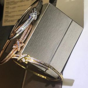 Bangle Europese en Amerikaanse klassieke armband Dames 925 Sterling zilveren veelzijdige mode -sieraden