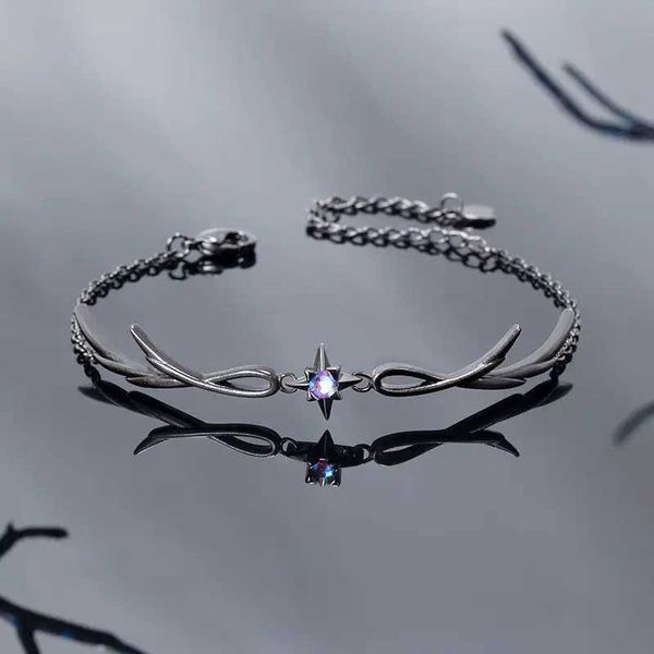 Bracelet exquis et brillant zirconi étoile femme simple gothique sombre ailes tendance bijoux girl girl q240522