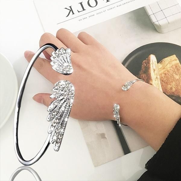 Bracelet Mode Esthétique Ailes D'ange Zircon Ouverture Réglable Bracelet pour Femmes Envoyer Petite Amie Fête D'anniversaire Déclaration Bijoux Cadeau