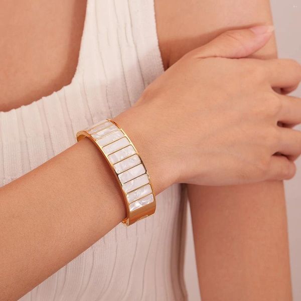 Brazalete Joyería de moda en Europa y Estados Unidos Diseño de nicho retro Pulsera de acero inoxidable de nácar blanco a rayas Fe