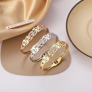 Bangle Fashion Sweet Palm Leaf Women vrouwelijke charme manchet armbanden roestvrij staal goudplaten trouwfeest merk armbanden sieraden giftbangle