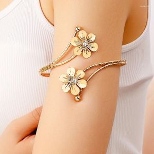 Bangle Fashion Femmes Armatet Dames Elegant Gold Silver Color Alloy Brand Ajustement des bijoux de fête de papillon à fleurs ouvertes réglables