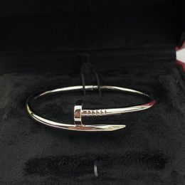 Bangle pour femme man standard épaisseur couple bracelet bracelet 18k plaqué 18k T0p taille de circonférence 16-19cm de concepteur de style classique cadeau 007B