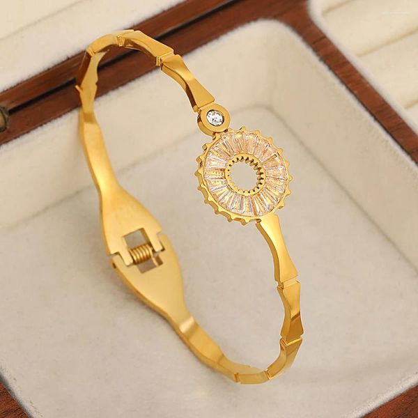 Brazalete de acero inoxidable de bambú con circonita hueca redonda de Color dorado, pulseras para mujer, regalos de joyería impermeables de lujo