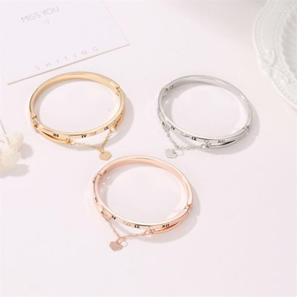 Bracelet doré blanc or Rose imprimé chiffres romains balancent forme de coeur mode Simple alliage bracelets pour femmes Raym22