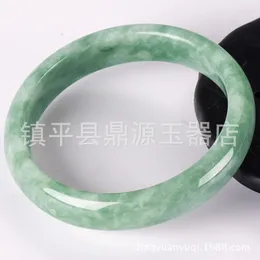 Bangle Guizhou Jade Bracelet Groothandel Emerald Floating Flowers Dames Business Gifts Stall goederen