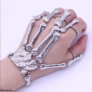 Bracelet fait à la main Halloween Bracelet crâne doigts métal squelette main Bracelet avec anneau pour les femmes cadeaux d'anniversaireBangle