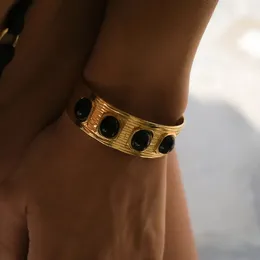 L'industrie lourde du bracelet crée le bracelet d'ouverture de la tendance de la mode Black Agate Tendage en laiton 18K