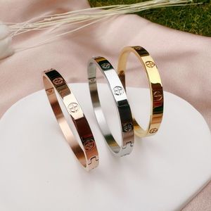 Armband in mode roestvrij stalen kruisontwerp armband voor vrouwen cadeau Jewerly bruiloft groothandel nooit vervagen 230803