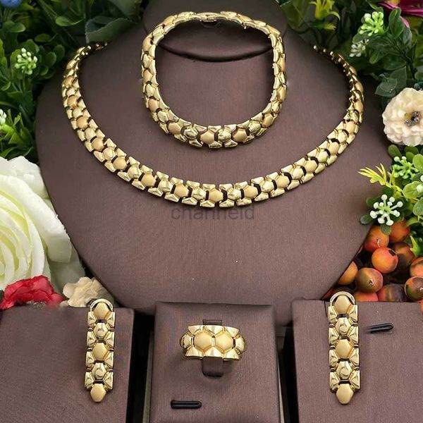 Brazalete italiano color oro conjunto de joyería para mujer collar de dos colores pendiente anillo regalo regalo de boda conjunto de joyería ropa todos los días 240319