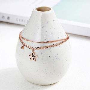 Bangle Japanse en Koreaanse Sen-serie Titanium Steel Dames Bracelet Fashion Double-Layer Rose Gold Pating Hollow Floral