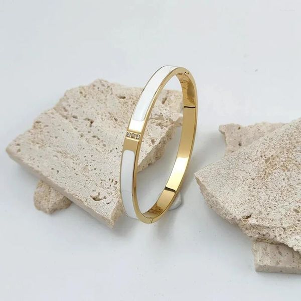 Brazalete de joyería con incrustaciones de esmalte blanco, brazaletes de circón para mujer, pulseras de Metal de acero inoxidable, dijes chapados en oro de 18K, regalos al por mayor