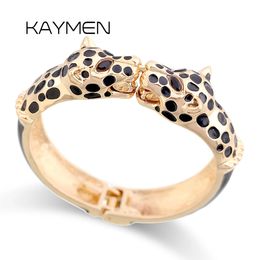 Bangle KAYMEN Fashion Statement Animal Emaille Manchetarmbanden Bangle Vergulde Kleurrijke Dubbele Luipaarden Armband voor Vrouwen 231027