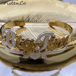 Brazalete KristenCo Nombre personalizado con pulsera de corazón Pulsera con nombre Placa de identificación chapada en oro Pulsera personalizada de acero inoxidable 230901