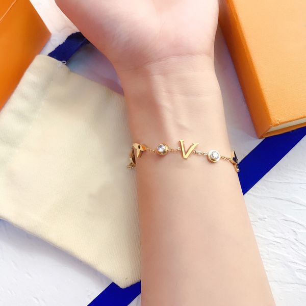 Brazalete Carta Pulsera de moda Pulseras de estilo Brazalete Pulsera Brazalete Cadena Diseñador Carta Joyería Cristal Chapado en oro de 18 quilates Acero inoxidable Amantes de la boda Regalo Bra