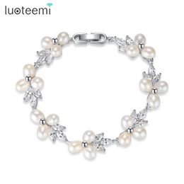 Bracelet LUOTEEMI Élégant CZ Perle D'eau Douce Bracelet De Luxe Zircon Cubique Femmes Fleur De Mariée De Mariage Bracelets De Fiançailles Bijoux 230906