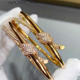 Brangle de luxe Brand de bijoux de haute qualité Cadeau haut de gamme Mode haut de gamme All Diamond Rose Gold Rope Knot Bracelet YQ240409