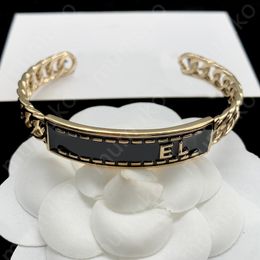 Bracelet Luxe C Lettres Bracelet 5 Styles Or Bracelet Designer Bijoux Classique Cristal Senior Bracelet Mode Couples Charme Perle Manchette Anneau Chaud