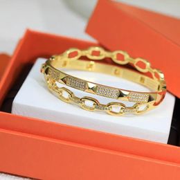 Bracelet de charme de luxe femmes bijoux bracelet en or double couche 2in1 conception de croix incrustée de strass mode haut de gamme designer magnifique