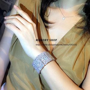 Bracelet de luxe clair cubique zircone pavé réglage goutte d'eau forme pierre couleur argent large Bracelet femmes fête mariage mariée bijoux