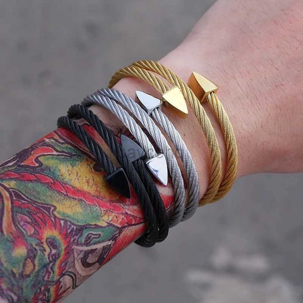 Brazalete de lujo de lujo pulsera de hombre simple diseño de nicho de nicho amor para hombres joyas de acero inoxidable pulseras de acero para hombre regalo para amigo 240411