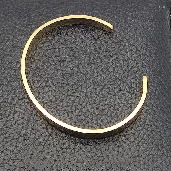 Brazalete Diseño minimalista Tipo C Abierto Ajustable Pulsera para hombres y mujeres Acero inoxidable Chapado en oro Regalo de joyería