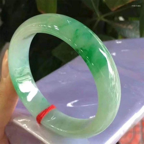 Bracelet en jade vert naturel de classe A avec émeraude du Myanmar