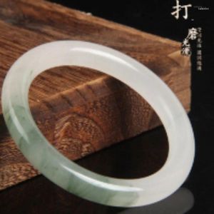 Bangle Natural Tianshan Cuijin Silk Jade -armband met positieve ring en zwevende bloem transparant puur