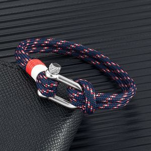 Bracelet Navy Style Sport Camping Paracord Bracelet de survie Hommes Femmes avec acier inoxydable en forme de U Manille Boucle Bijoux Nautiques Cadeaux 230823