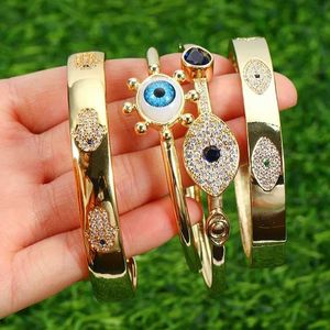 Bracelet New Design Zircon et Devils Bracelet Eye Womens Gold Copper Charme Fashion Fashion Party Bijoux Cadeaux Q240506