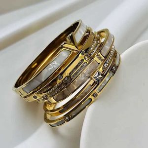 Bangle New Design Zircon Indlaid Bracelets Bangles for Women Gold Silver Color de acero inoxidable Regalos de joyería de marca de lujo 240411